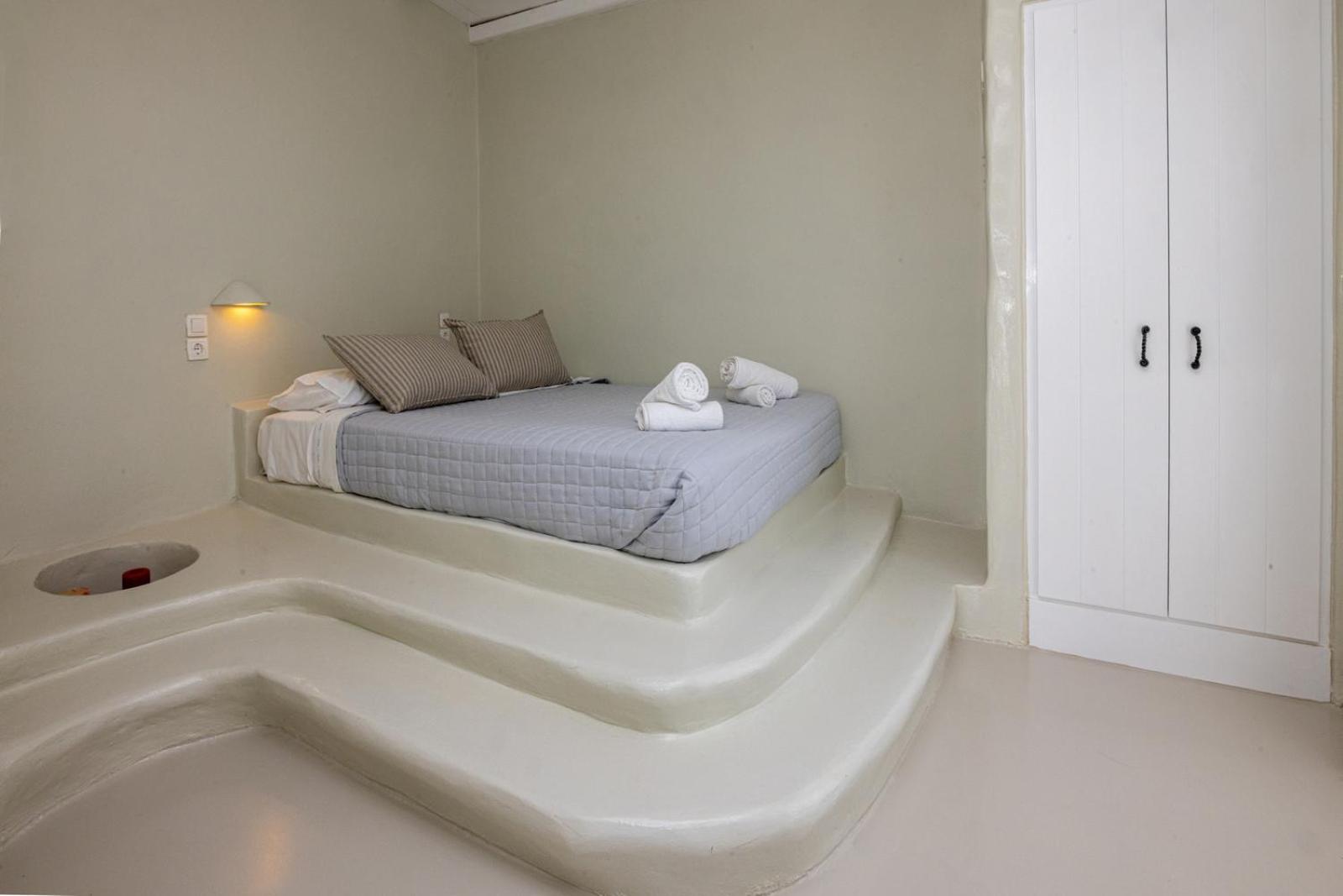 Soulmate'S Suites Tinos Kionia Exterior photo